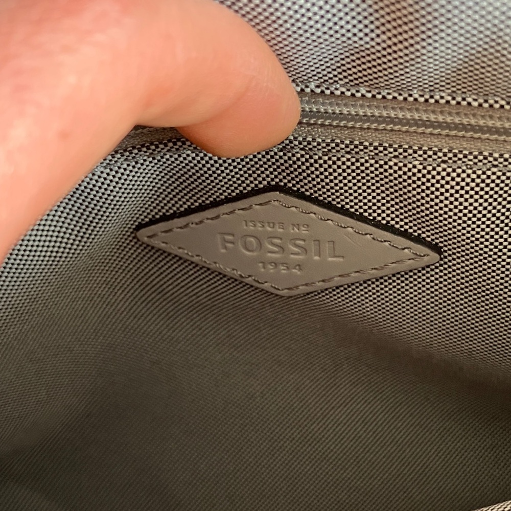 Fossil Finley Gray Leather Shoulder Bag - Picture 11 of 16